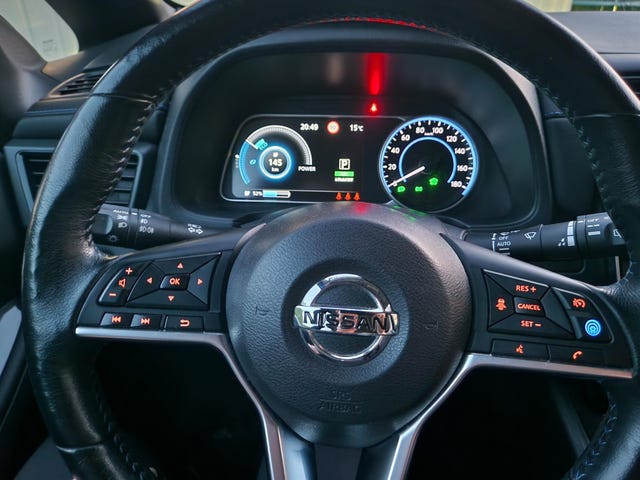 2019 NISSAN LEAF - 25