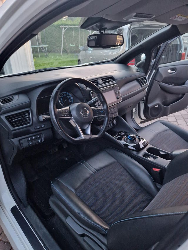 2019 NISSAN LEAF - 21