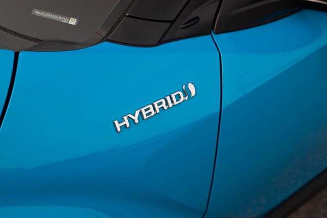 2018 TOYOTA C-HR - 12