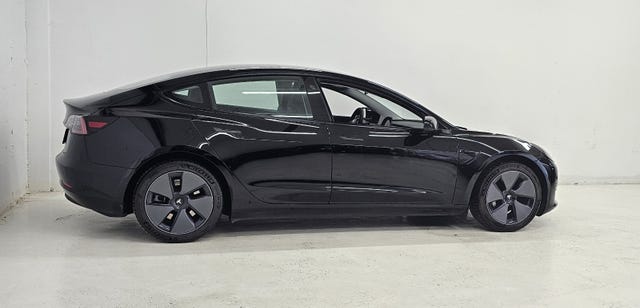 LRW3E7FR9NC608180 2022 TESLA MODEL 3-4