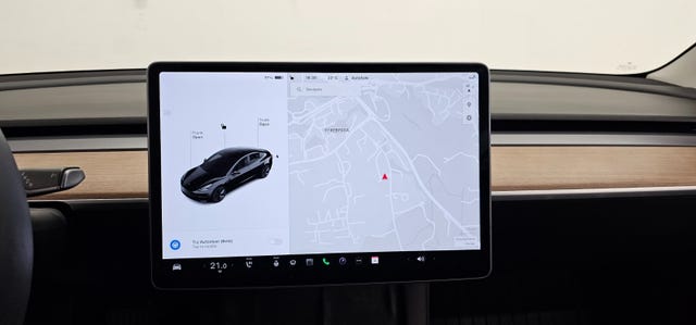 2022 TESLA MODEL 3 - 17