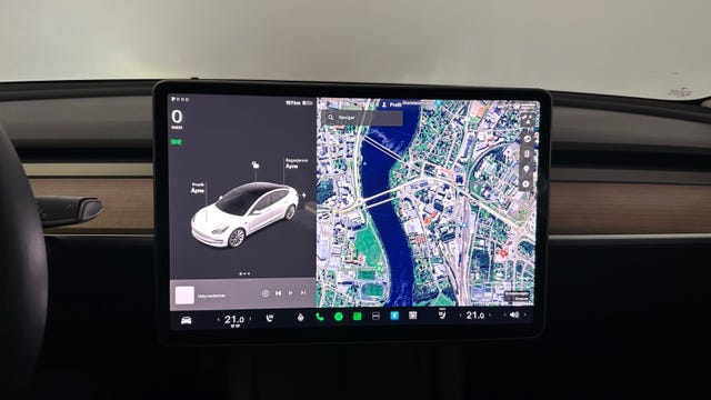 2022 TESLA MODEL 3 - 23