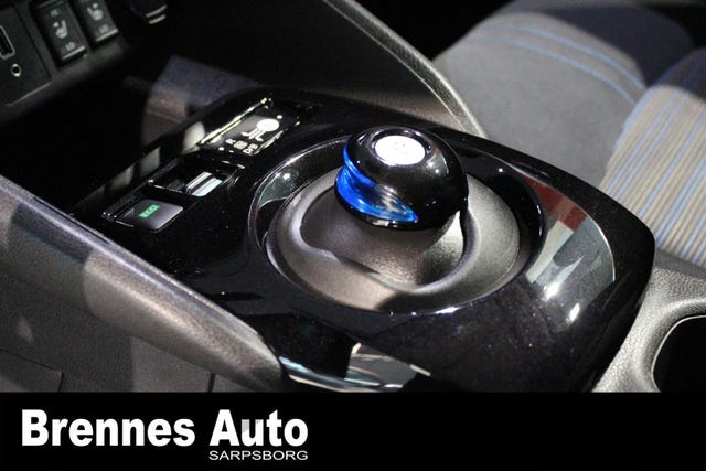 2019 NISSAN LEAF - 26