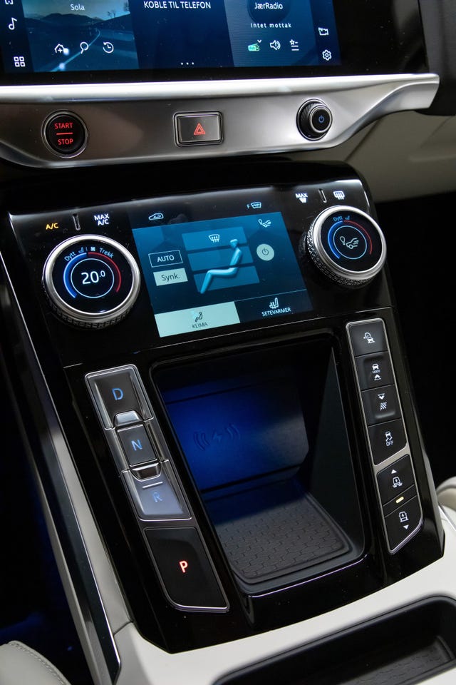 2023 JAGUAR I-PACE - 28