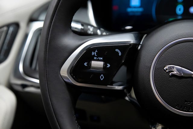 2023 JAGUAR I-PACE - 38