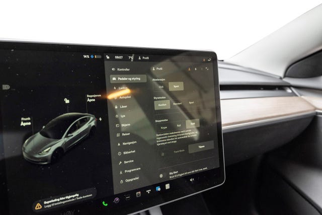 2022 TESLA MODEL 3 - 17
