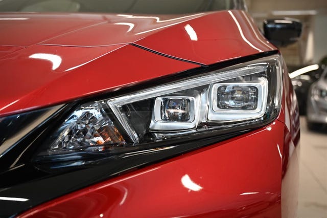 2021 NISSAN LEAF - 9