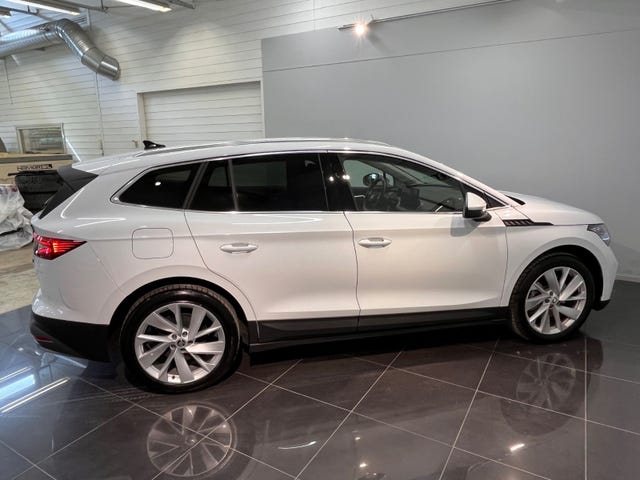 2022 SKODA ENYAQ - 23
