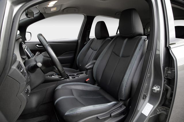2019 NISSAN LEAF - 27