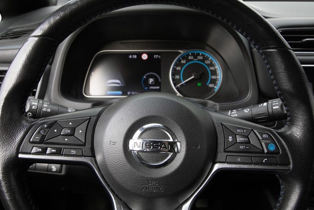 2019 NISSAN LEAF - 24