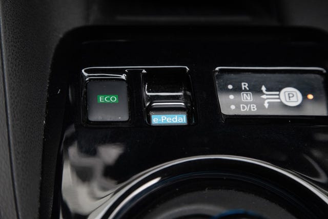 2019 NISSAN LEAF - 19
