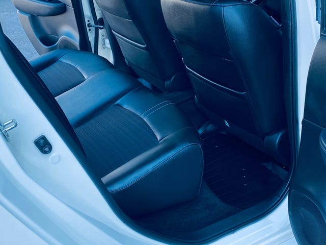 2019 NISSAN LEAF - 17