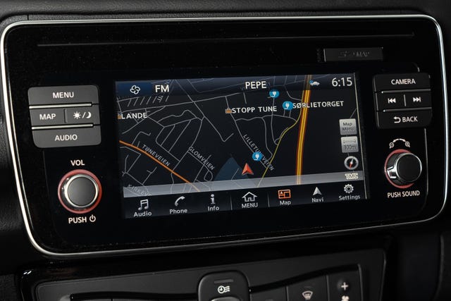 2019 NISSAN LEAF - 12