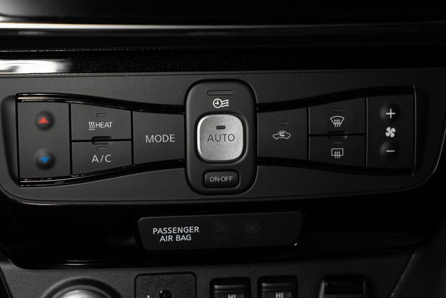 2019 NISSAN LEAF - 14