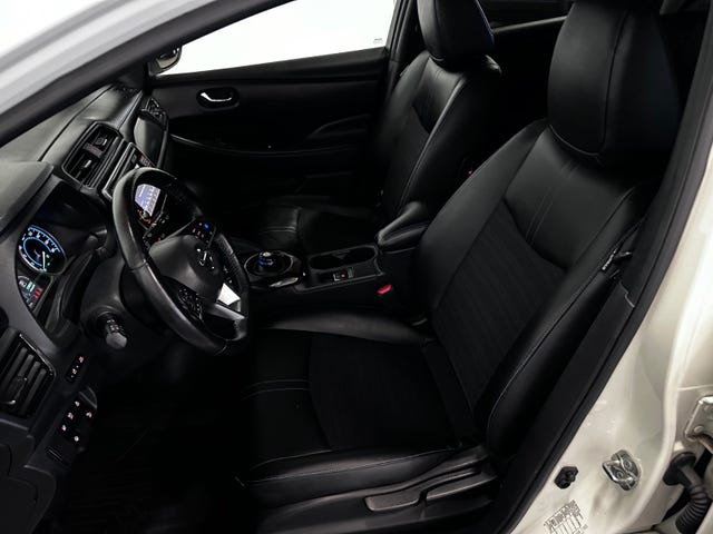 2019 NISSAN LEAF - 20