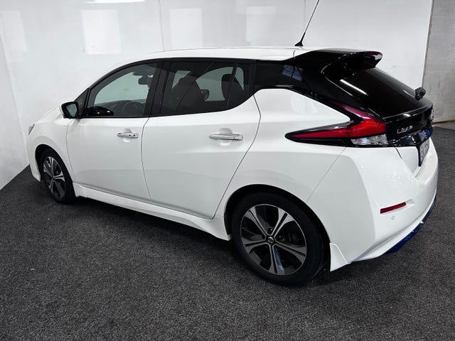 2019 NISSAN LEAF - 13