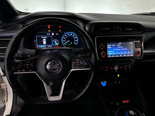 2019 NISSAN LEAF - 24