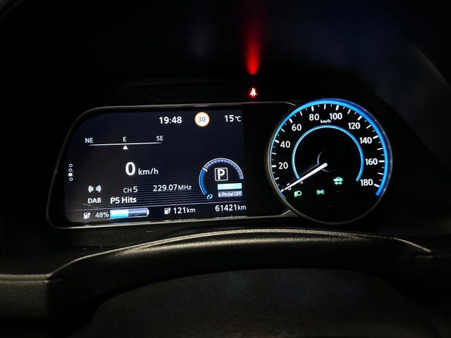 2019 NISSAN LEAF - 30