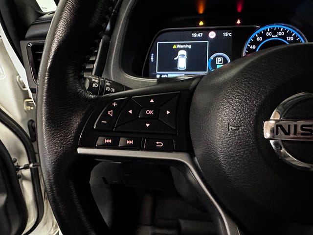 2019 NISSAN LEAF - 23