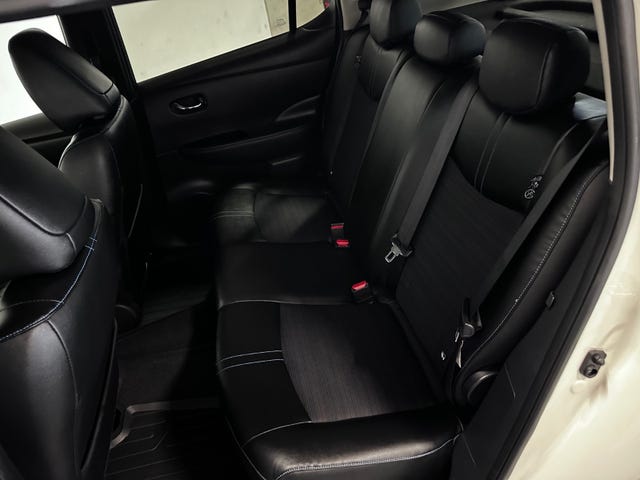 2019 NISSAN LEAF - 16