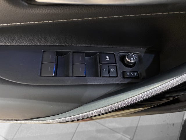 2021 TOYOTA COROLLA - 21