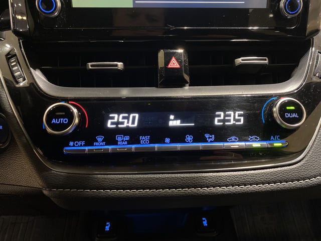 2021 TOYOTA COROLLA - 24