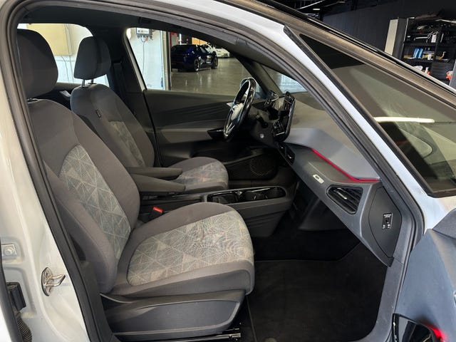 2021 VOLKSWAGEN ID.3 - 21