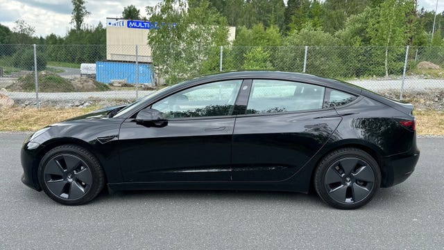 LRW3E7FA8MC368130 2022 TESLA MODEL 3-2