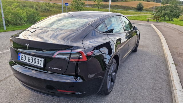 2022 TESLA MODEL 3 - 9
