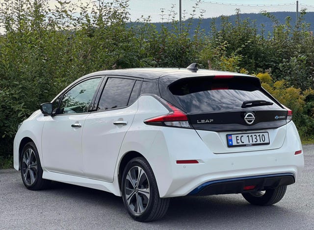 2021 NISSAN LEAF - 9