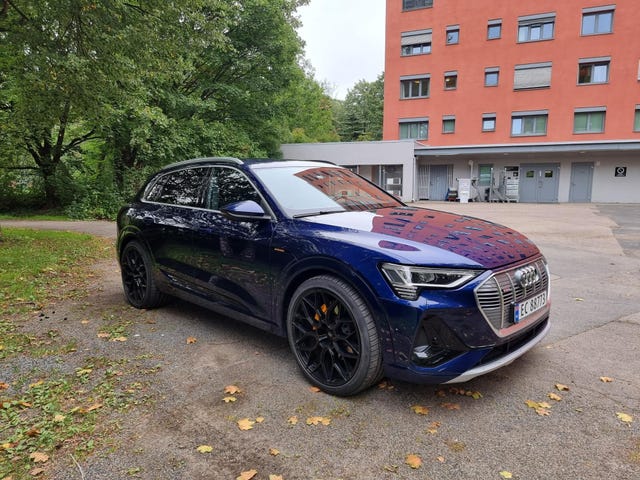 WAUZZZGE0MB043862 2021 AUDI E-TRON-5