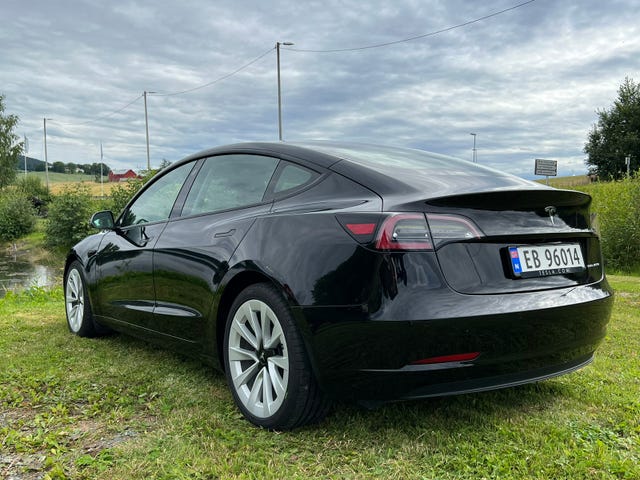 5YJ3E7EB9MF837502 2021 TESLA MODEL 3-4