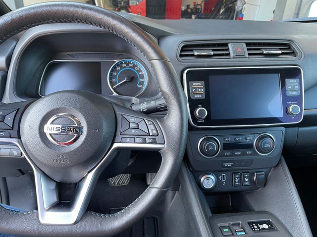 SJNFAAZE1U0143652 2021 NISSAN LEAF-2