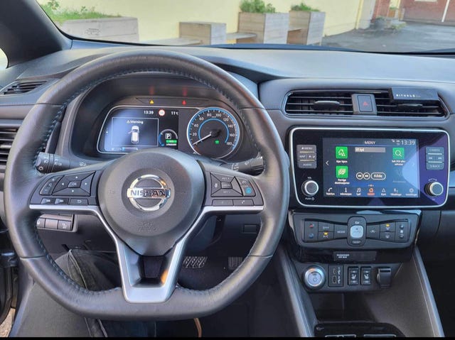 2021 NISSAN LEAF - 12