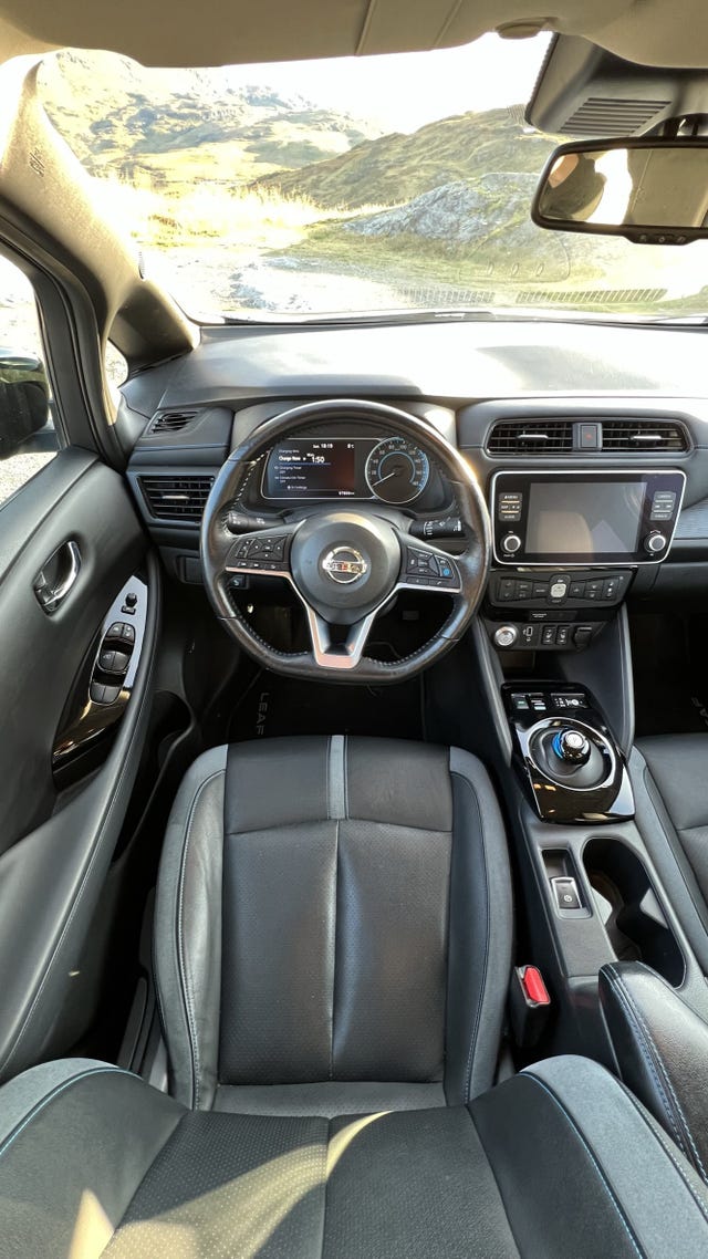 2019 NISSAN LEAF - 10