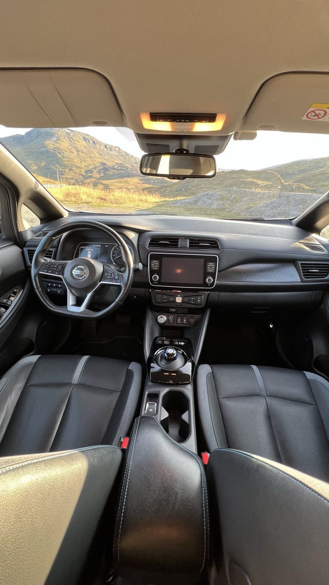 2019 NISSAN LEAF - 11
