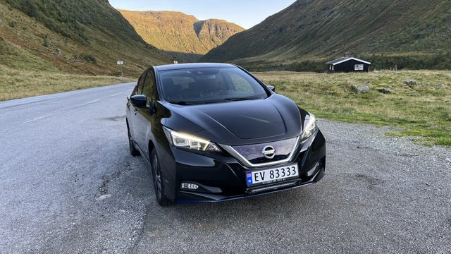 SJNFAAZE1U0070242 2019 NISSAN LEAF-2