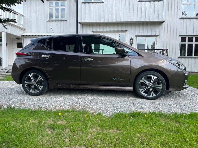 SJNFAAZE1U0054357 2019 NISSAN LEAF-2