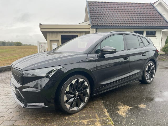 TMBLE9NY6NF047202 2022 SKODA ENYAQ-2