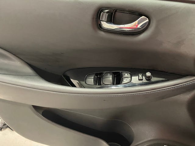 2021 NISSAN LEAF - 8