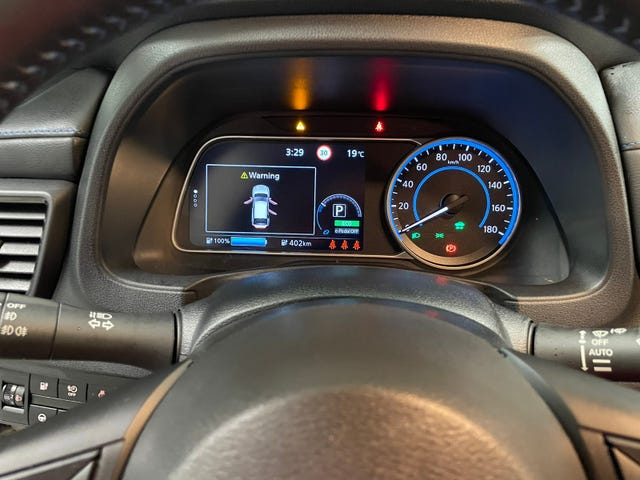 2021 NISSAN LEAF - 11