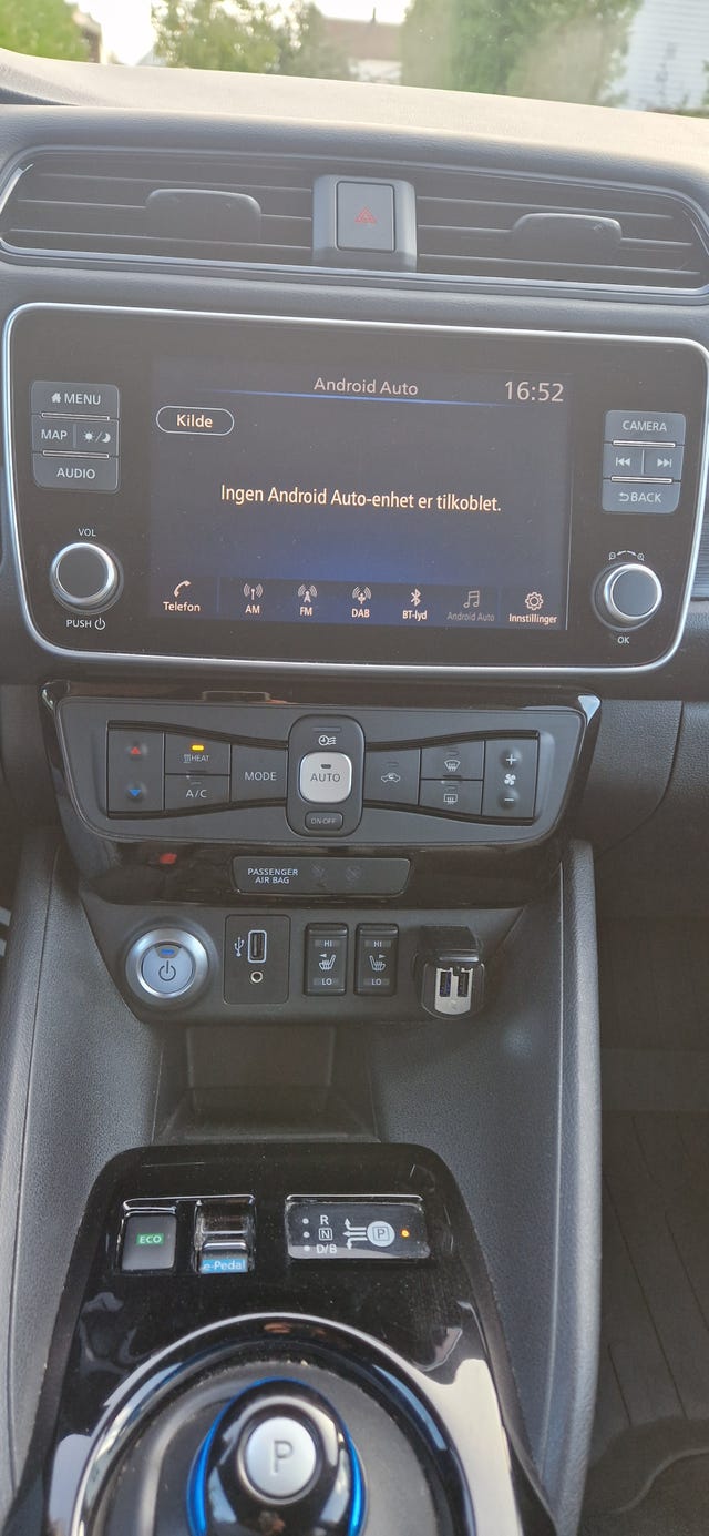 2019 NISSAN LEAF - 23