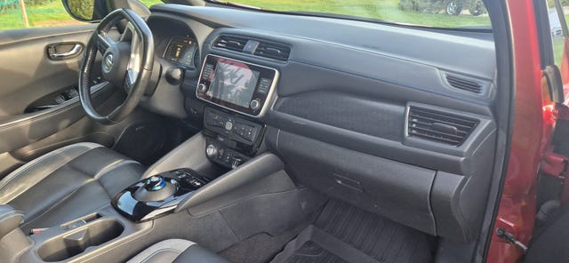 2019 NISSAN LEAF - 10