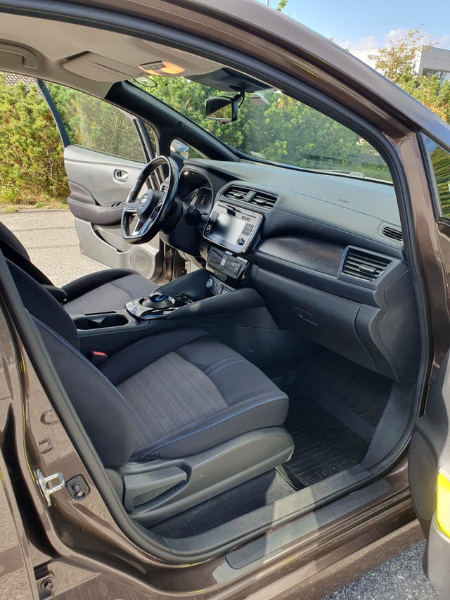 2019 NISSAN LEAF - 23