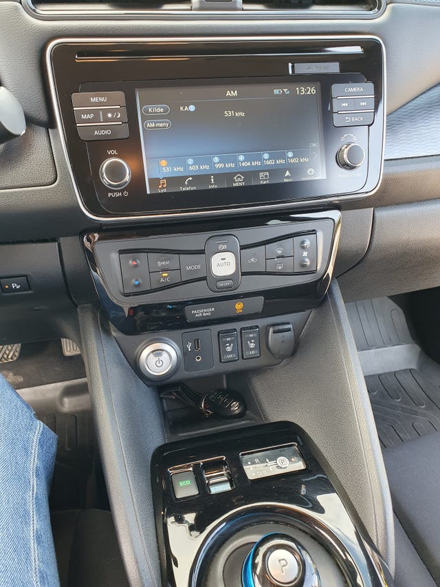 2019 NISSAN LEAF - 18