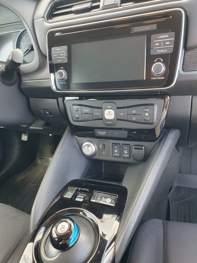 2019 NISSAN LEAF - 16