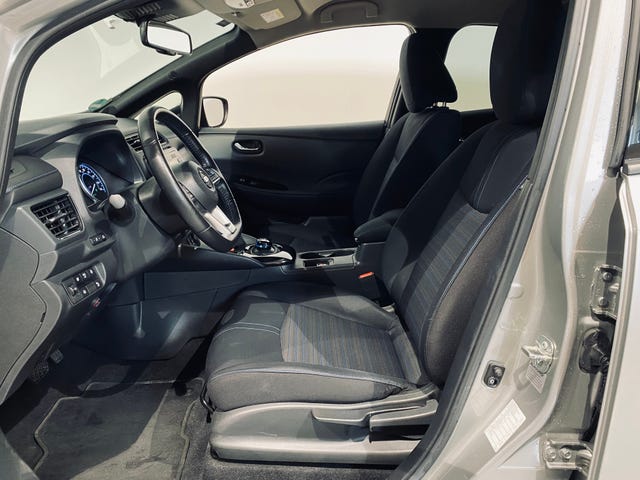 2019 NISSAN LEAF - 10