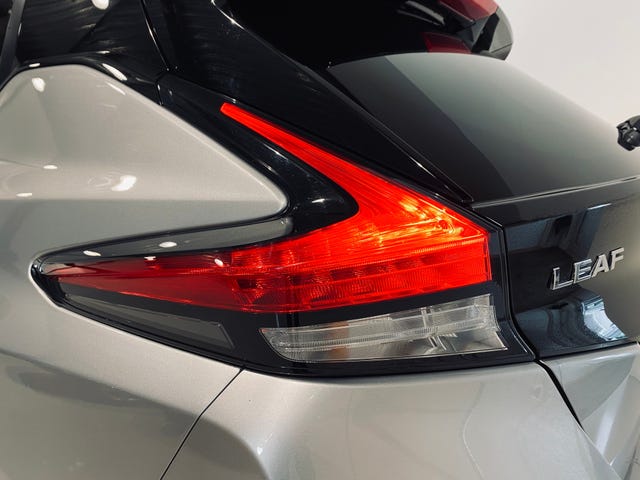 2019 NISSAN LEAF - 9