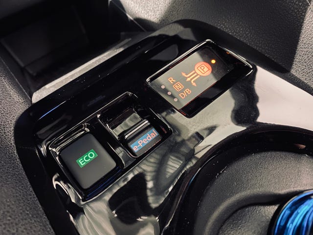 2019 NISSAN LEAF - 23