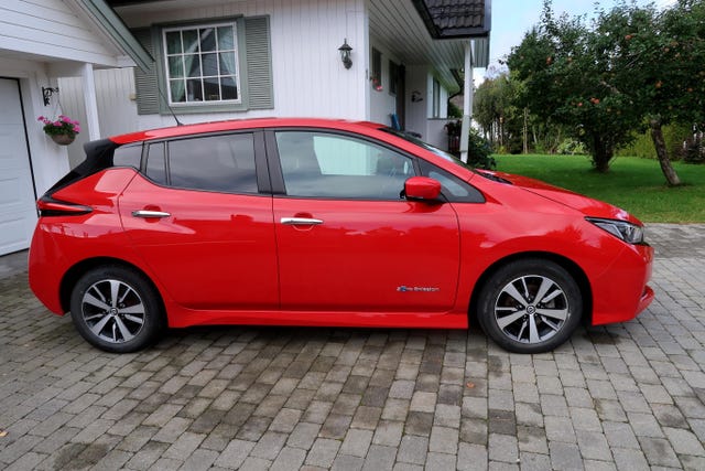 SJNFAAZE1U0046814 2019 NISSAN LEAF-4